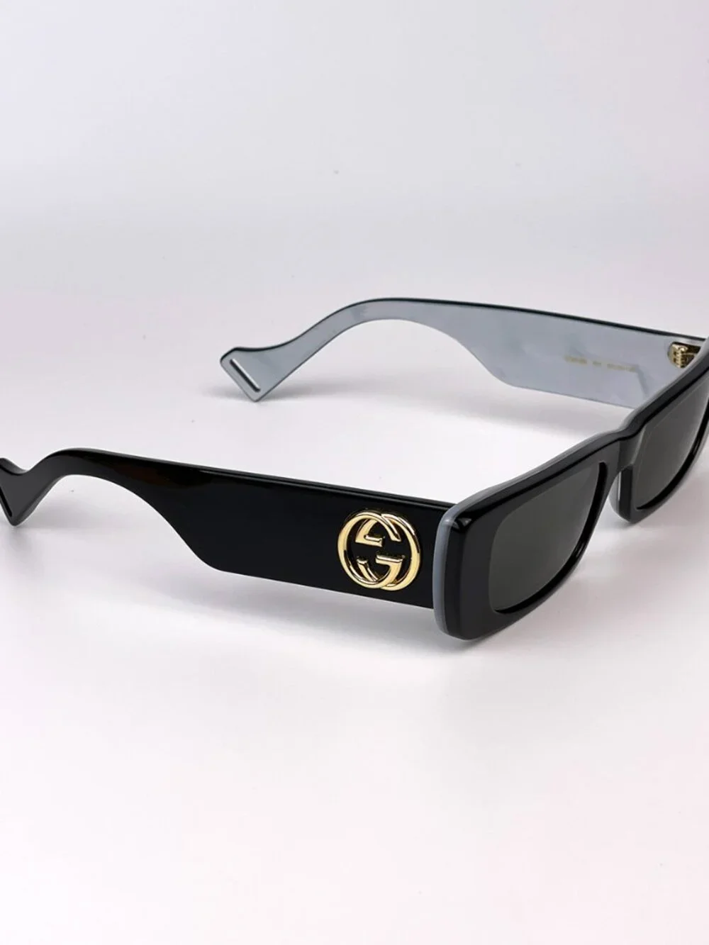 GUCCI GG0516S 001 BLACK/SILVER FLASH TINY RECTANGLE SUNGLASSES